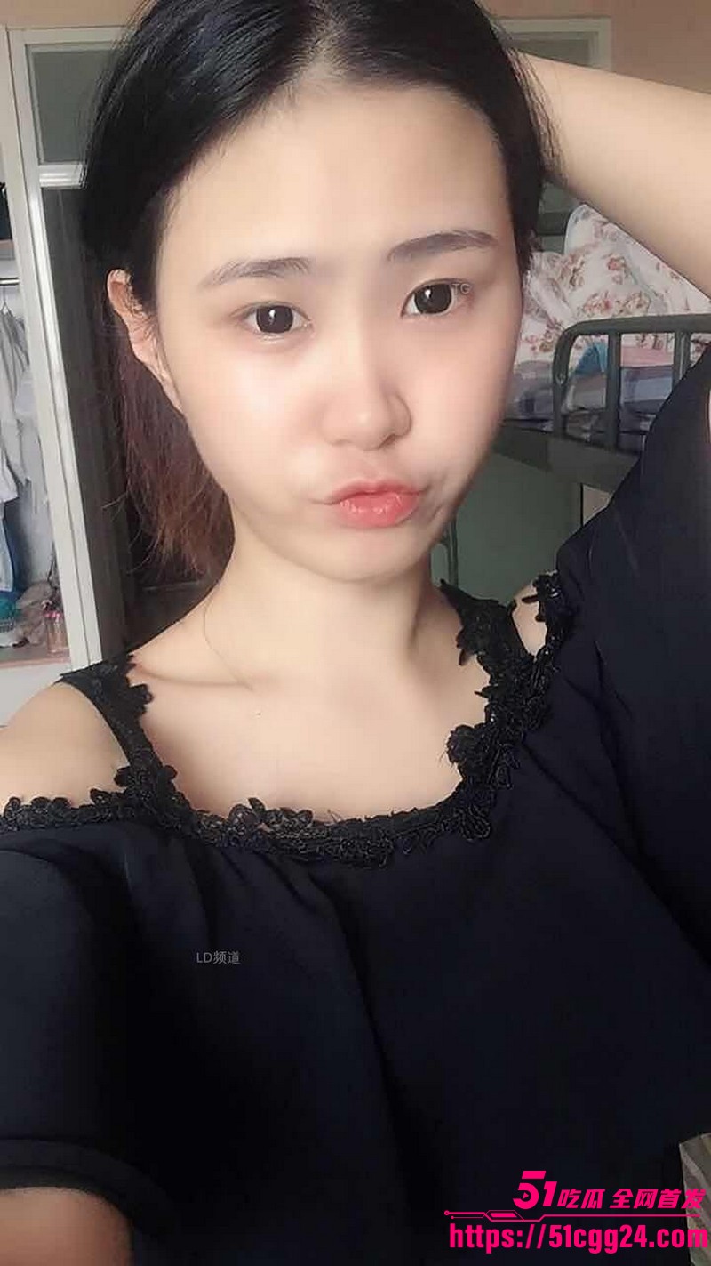四川女生黄亚宿舍裸贷抵押视频外流 1