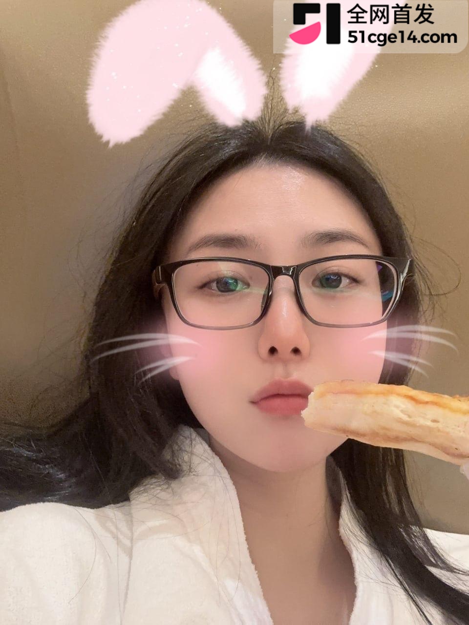 抖音极品长腿女神 俏妞1