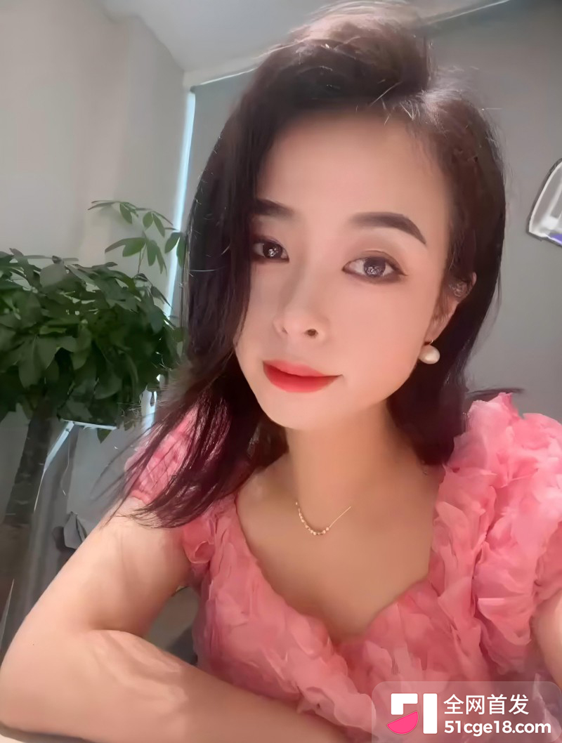 湖南郴州星河湾 房产女经理网聊约炮3