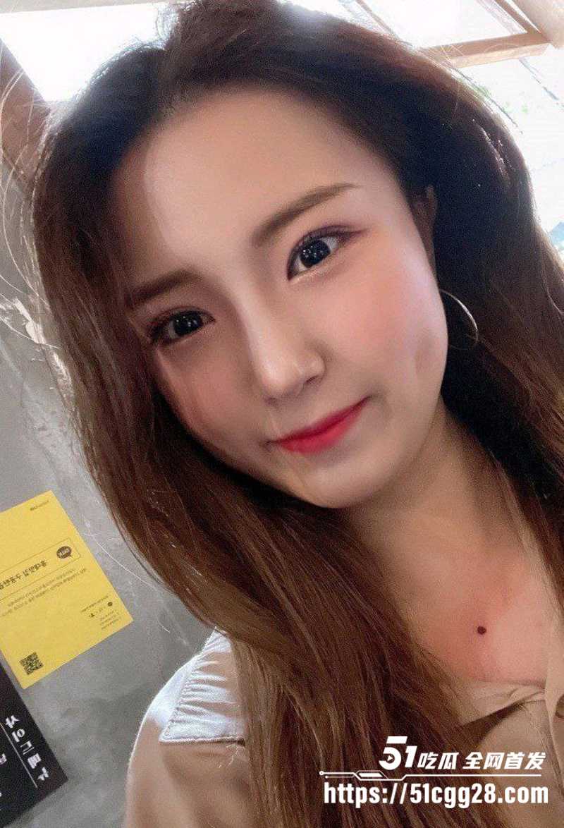 黑龙江反差人妻黄语跟情人酒店偷情视频流出1拷贝