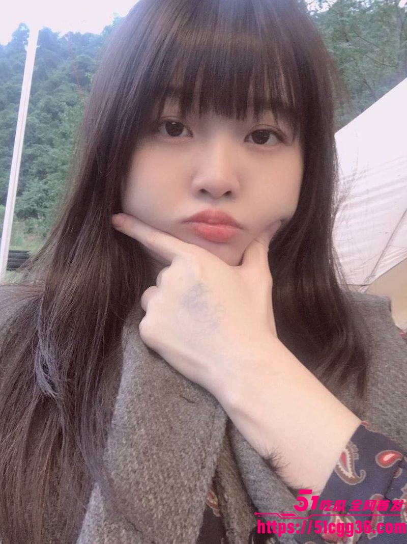 全网疯找的神颜小妹彻底沦陷 1