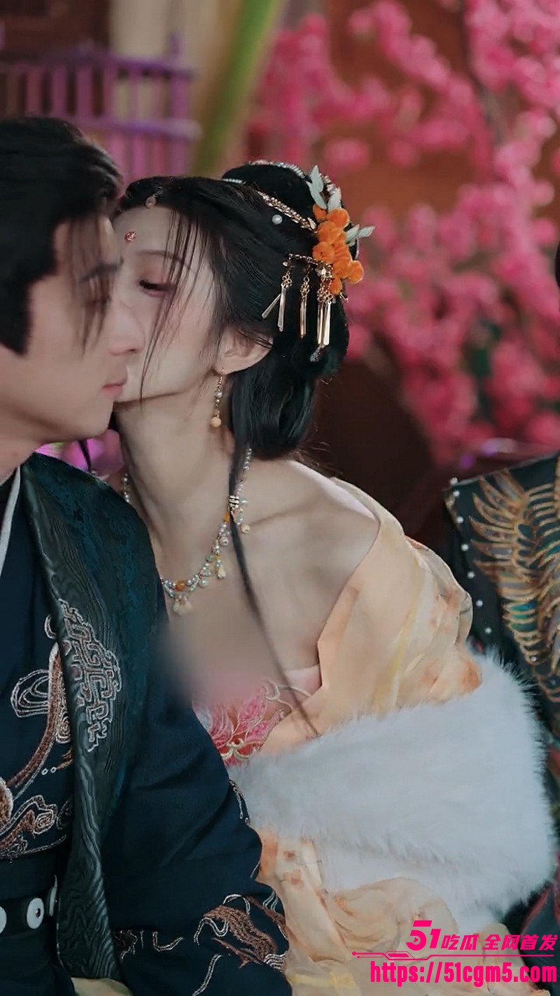 擦边短剧我隐居东宫太子妃她夜夜登门全集 6
