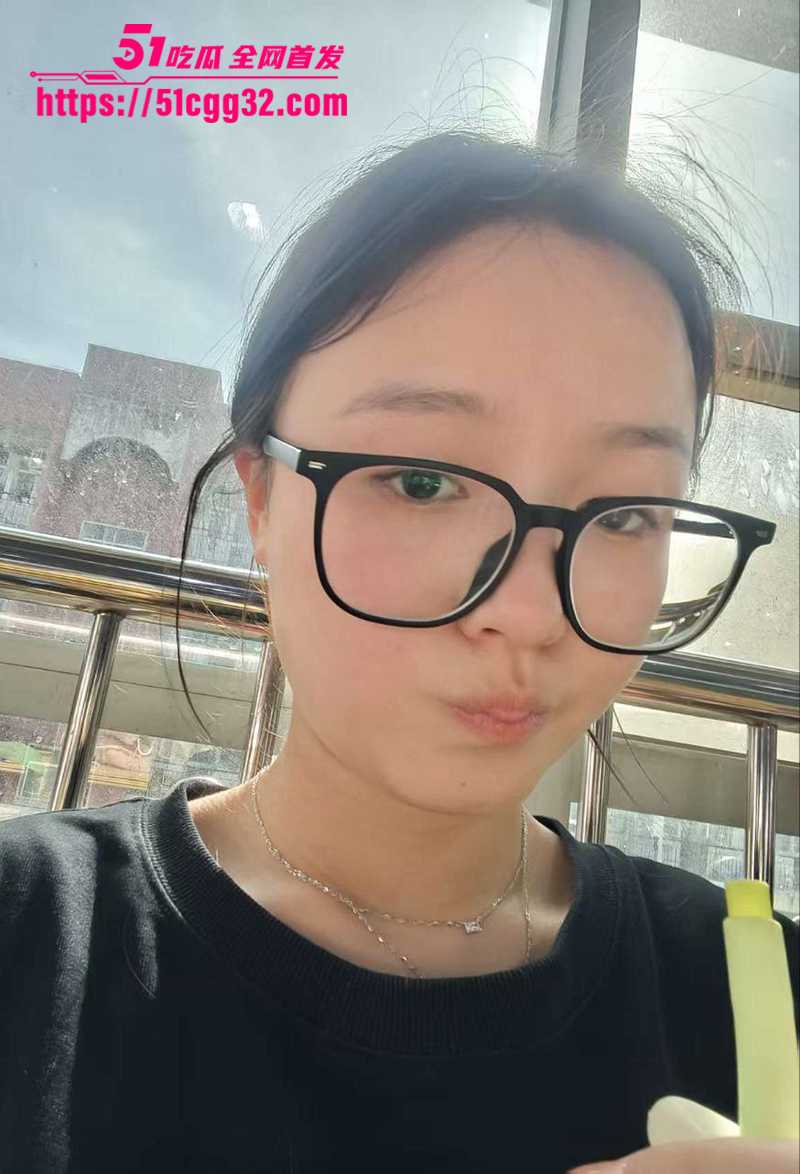 天津眼镜反差婊刘琳娜性爱视频曝光 1 拷贝