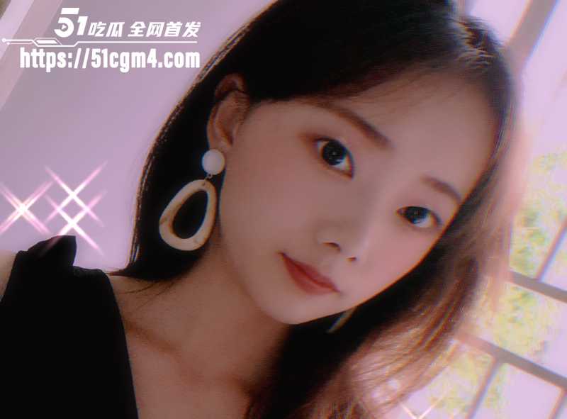 上海90后小仙女 黄菀琳 私密自拍疯传  1