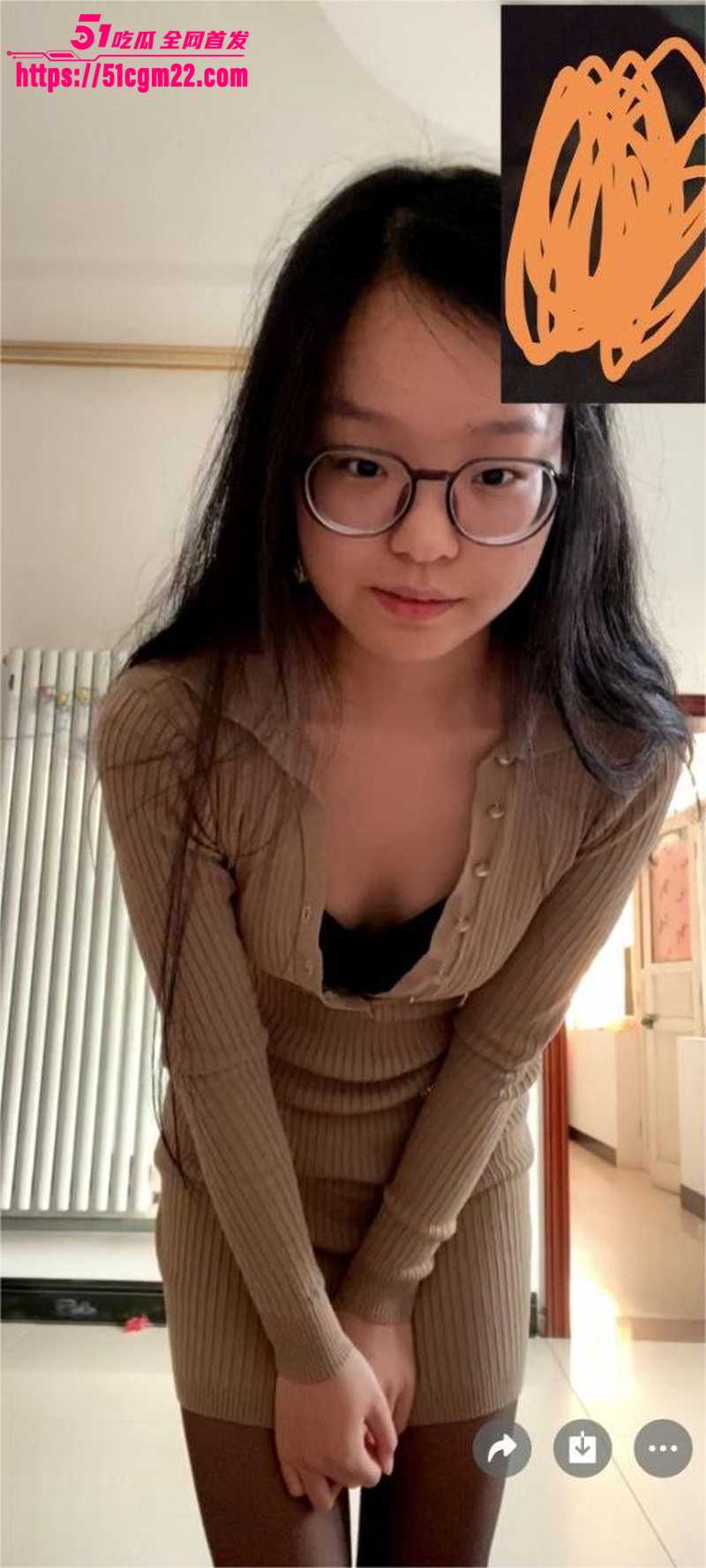湖南眼镜妹黄燕情侣自拍 1