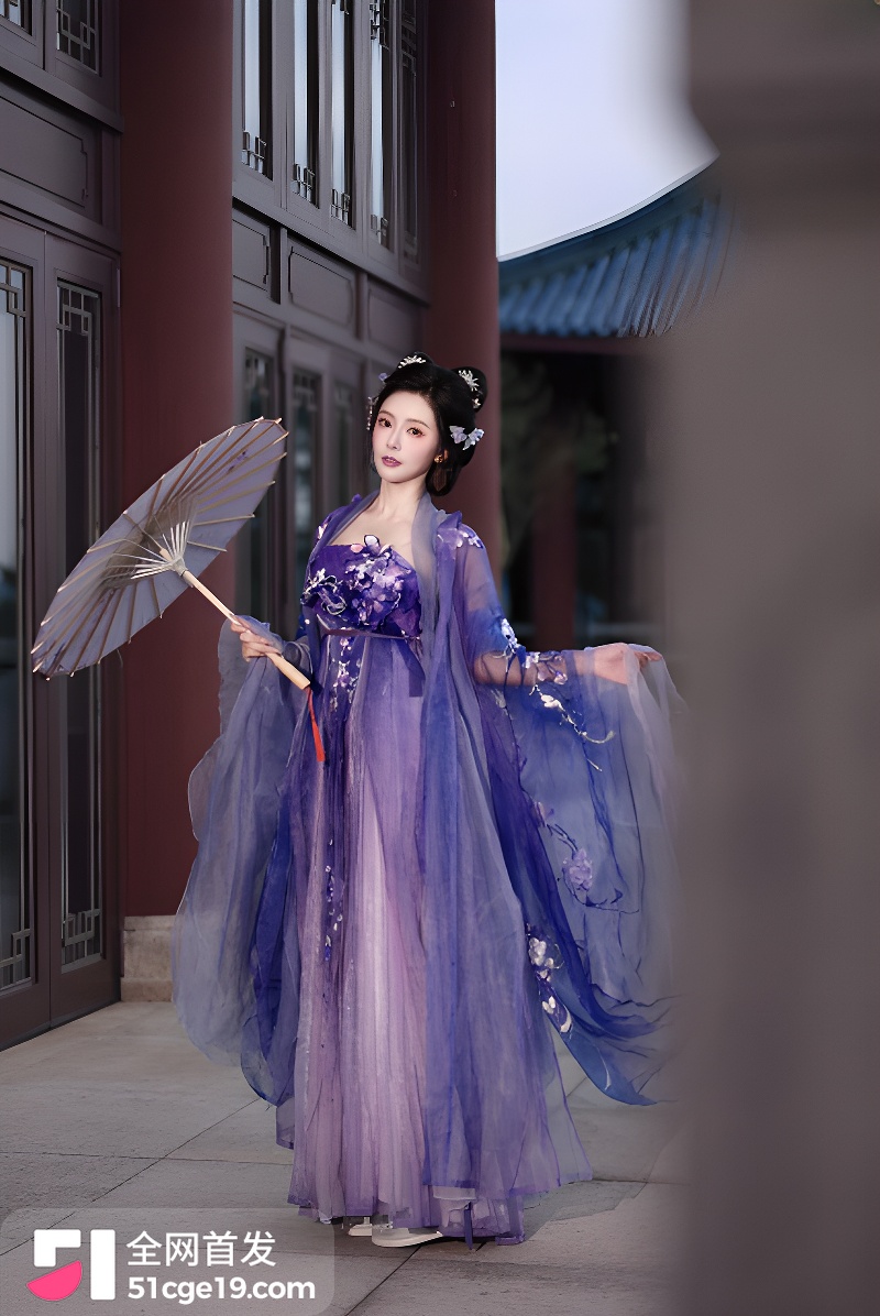 巨乳模特 王馨瑶 贵妃醉酒写真 1