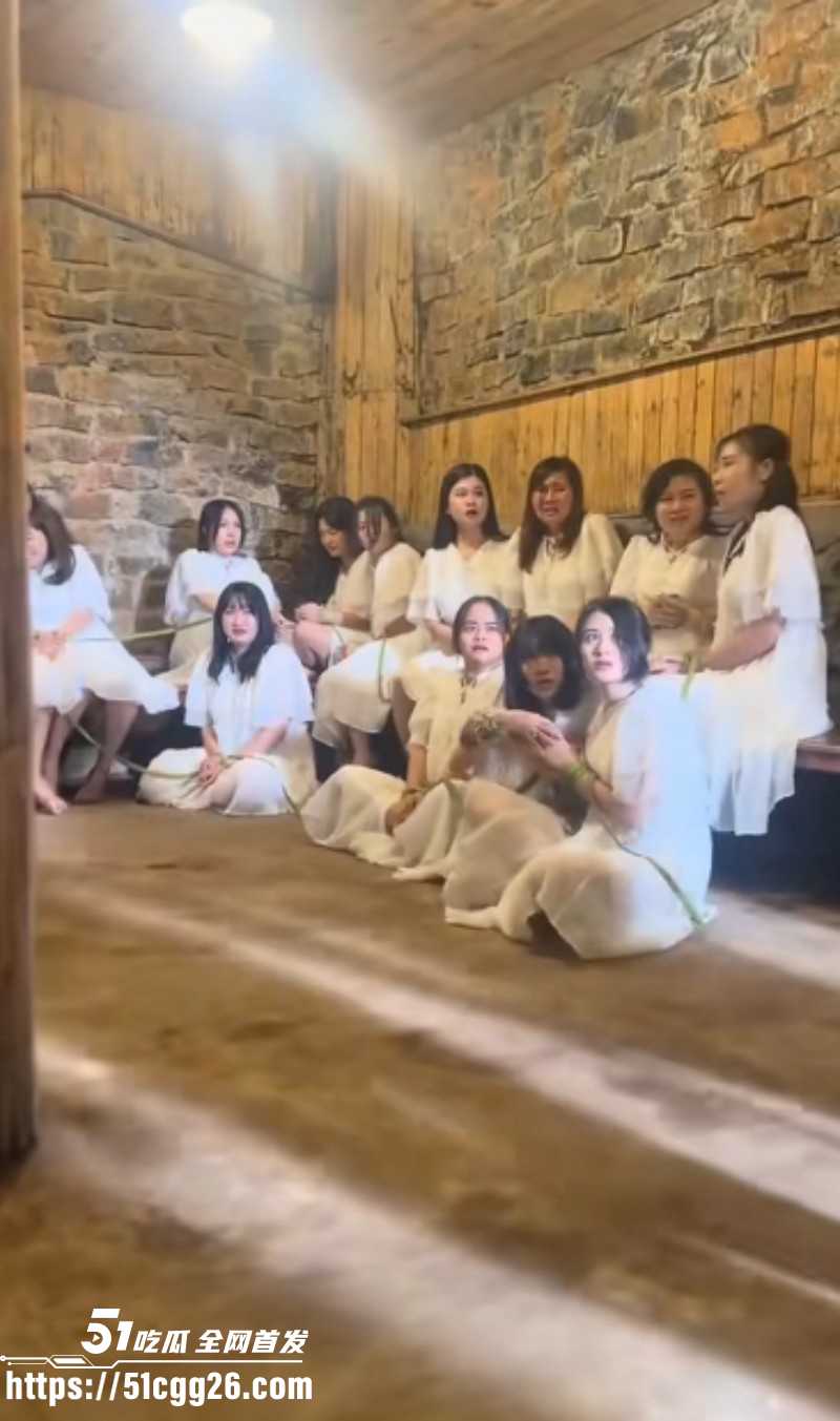 东南亚电诈园区暴打女猪仔视频01