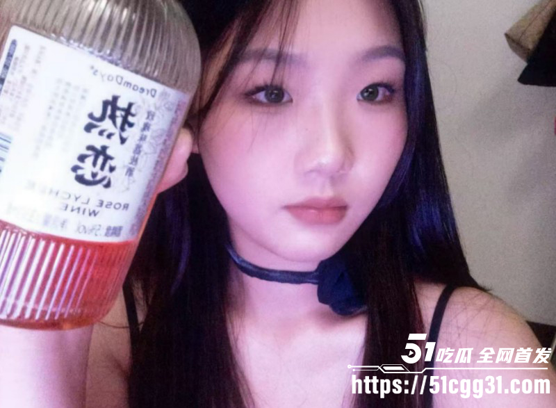 重庆女大学生被渣男曝光性爱视频01 重庆女大学生被渣男曝光性爱视频01