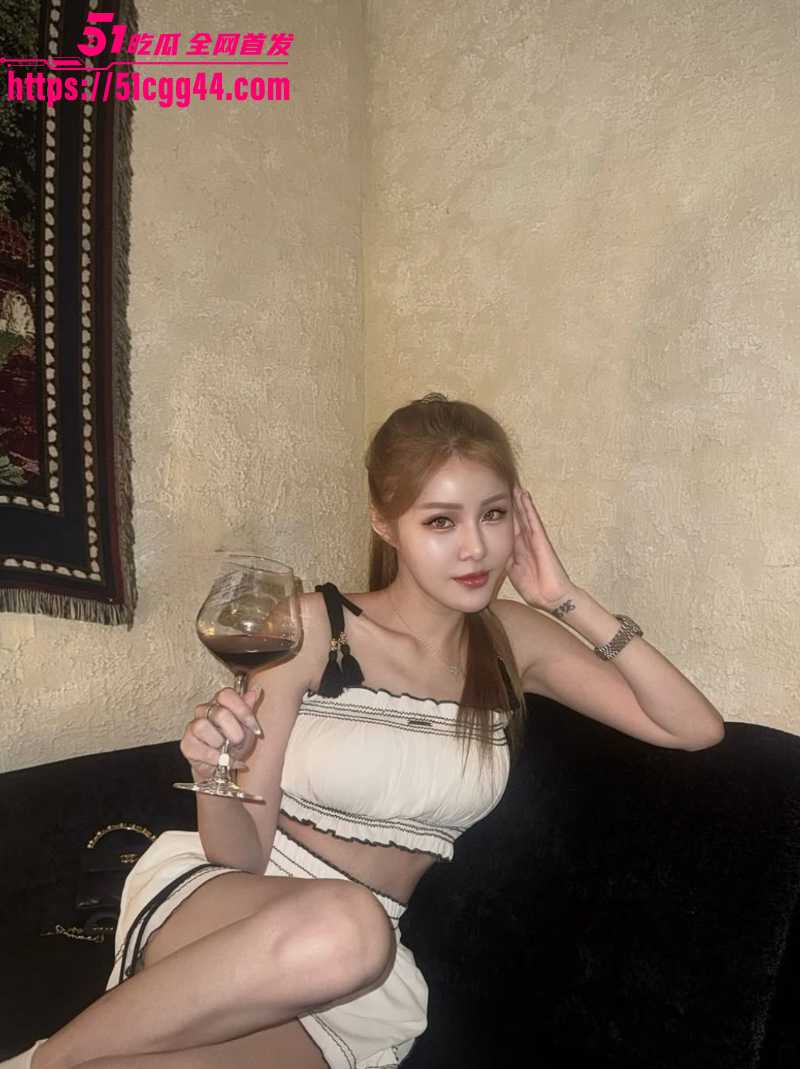 外网美肤博主 唐恩 露脸性爱合集 1