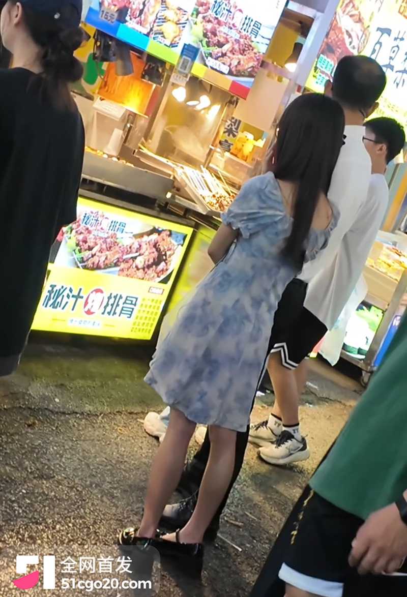 夜市抄底眼镜妹 3 拷贝