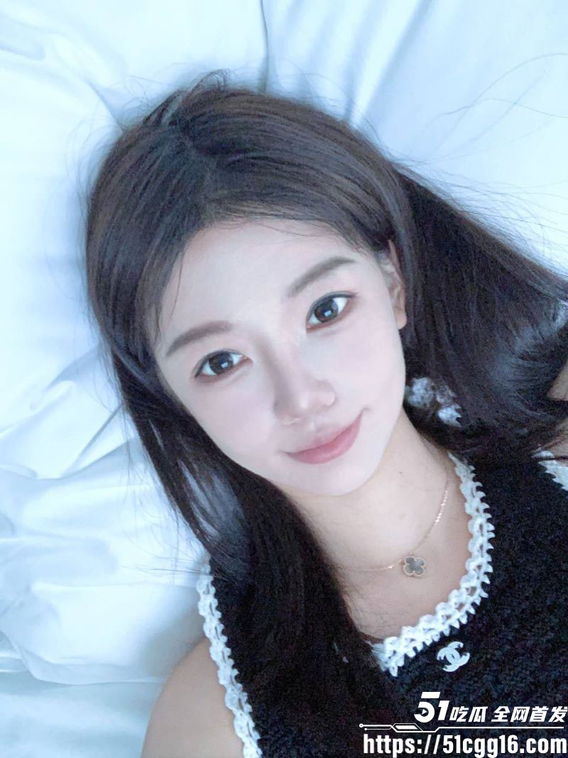 成都精神小伙张嘉鑫和骚货女友第5弹 1
