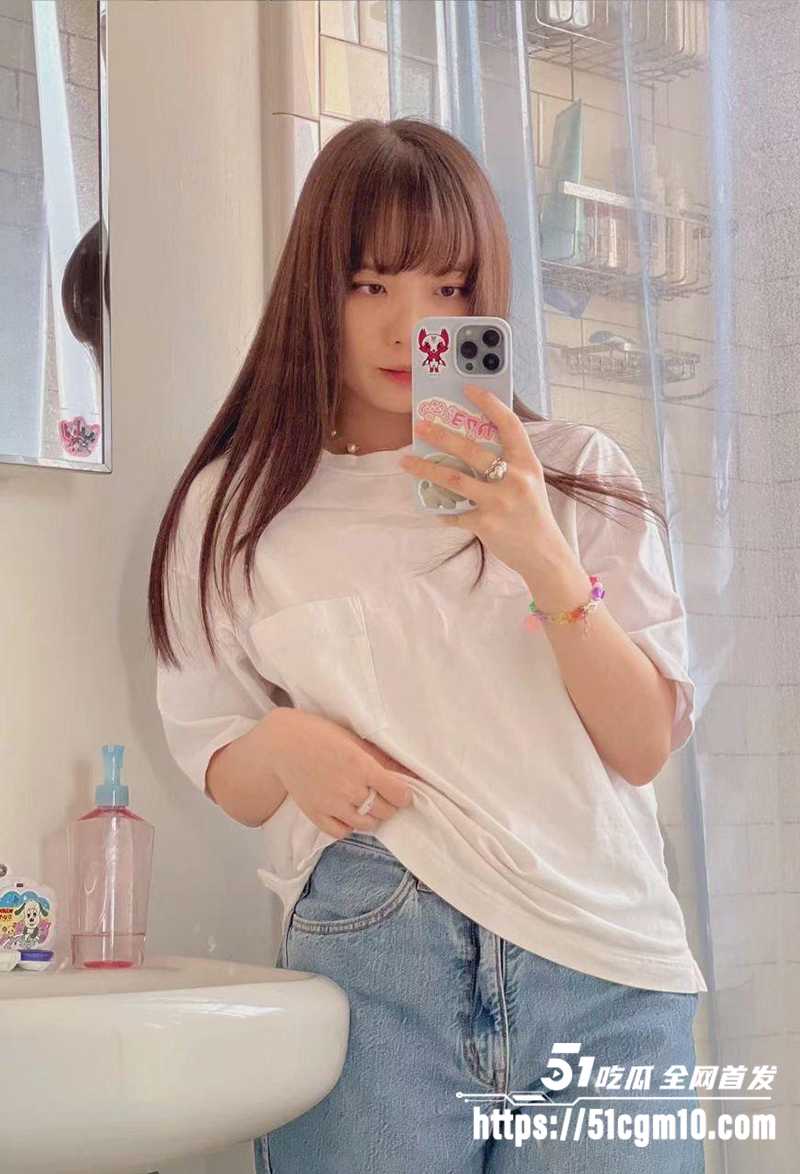 日本博主yunatamago白丝炮机自慰视频流出1拷贝