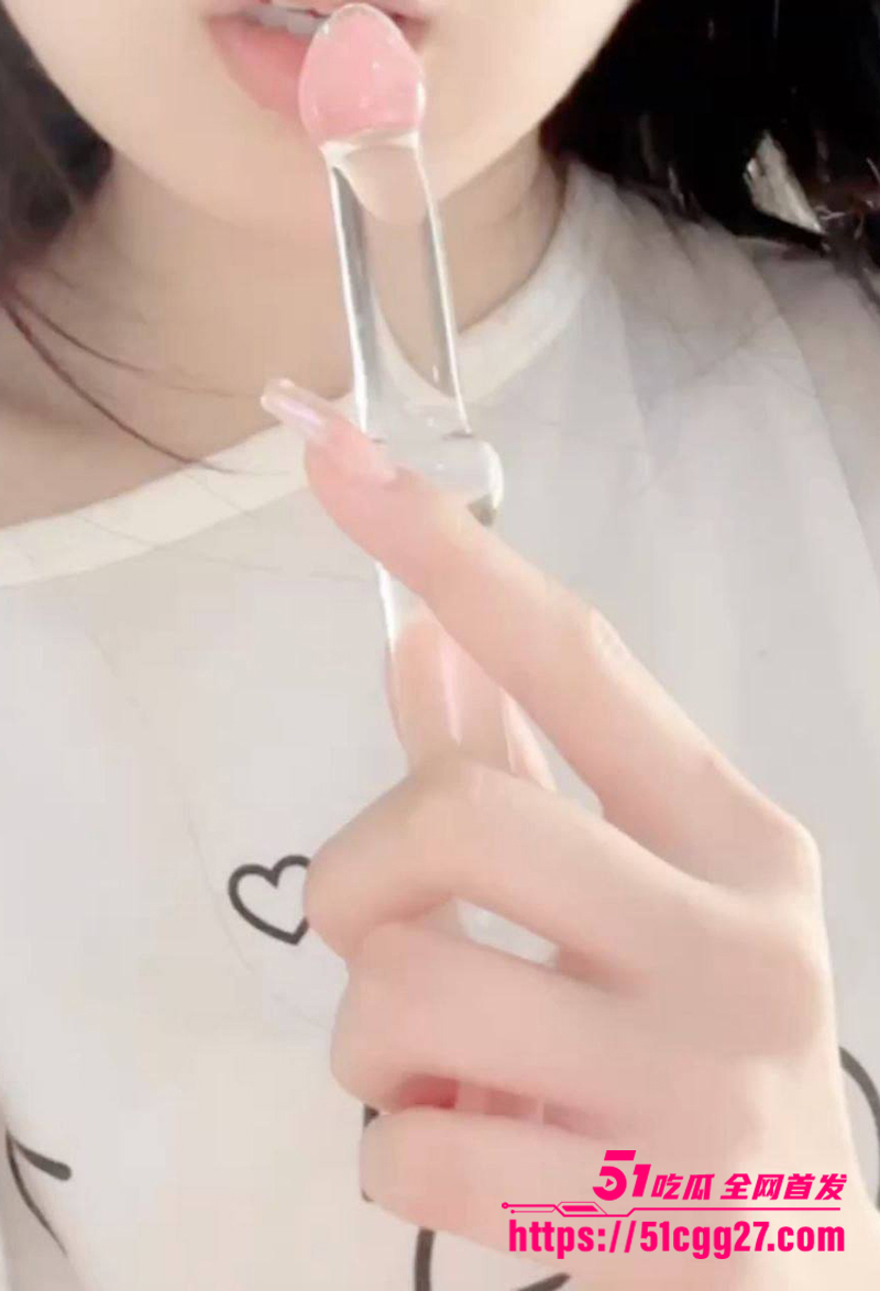 推特白嫩极品双马尾少萝雪花妹妹合集流出1拷贝