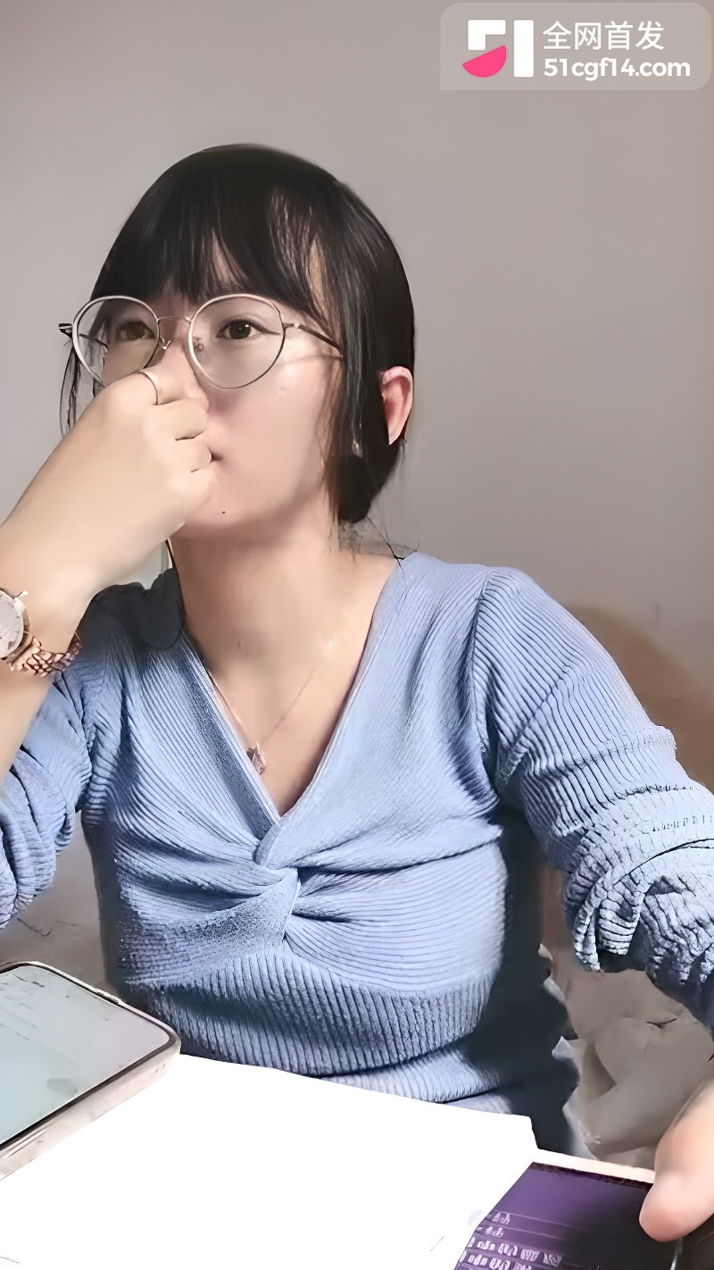 女主播老师不是湿直播录屏 3
