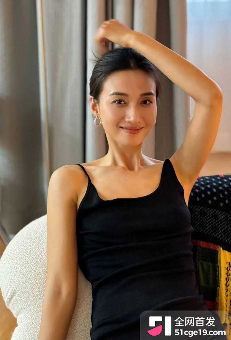 杭天琪女儿怒撕冯文娟 5 拷贝
