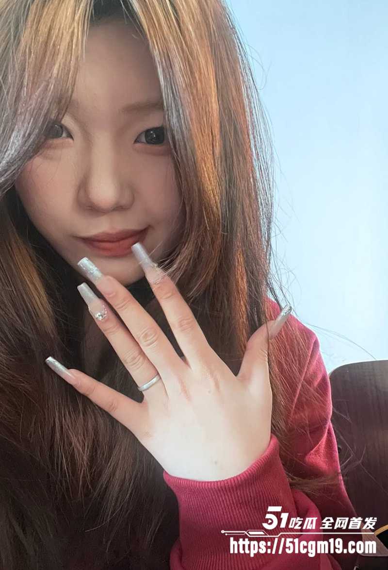 山东济南骚货大学生郑悦琪被包养视频流出2拷贝