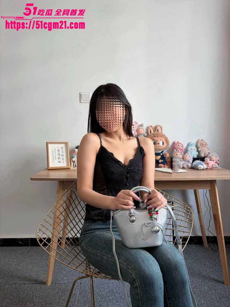 39岁妈妈和30岁堂姐与堂姐乱伦做爱04