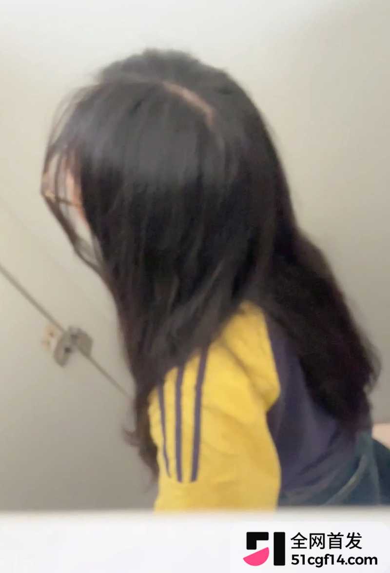 女厕近距离偷拍 3 拷贝