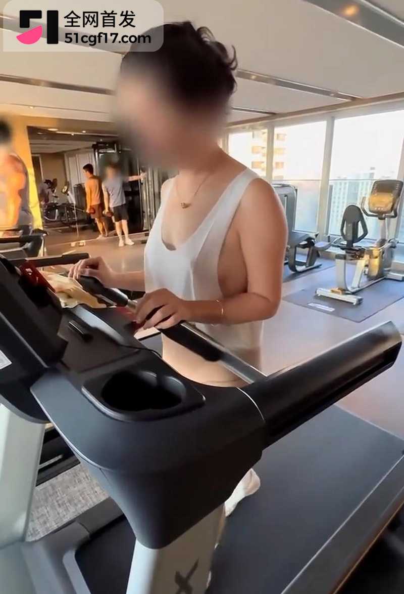 台湾御姐淫妻 小蜜桃老师 会员福利 1 拷贝