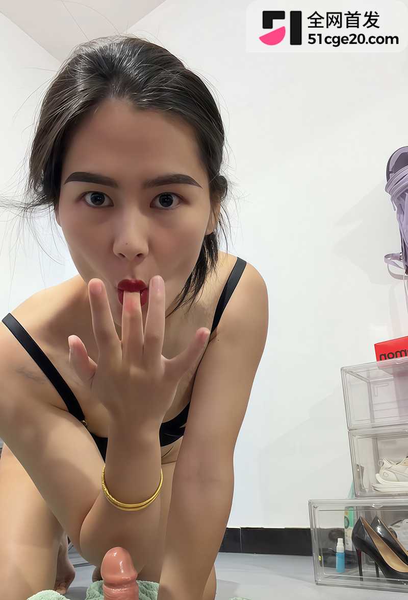 抖音肥臀健身婊赵脸穴同框性爱视频4拷贝