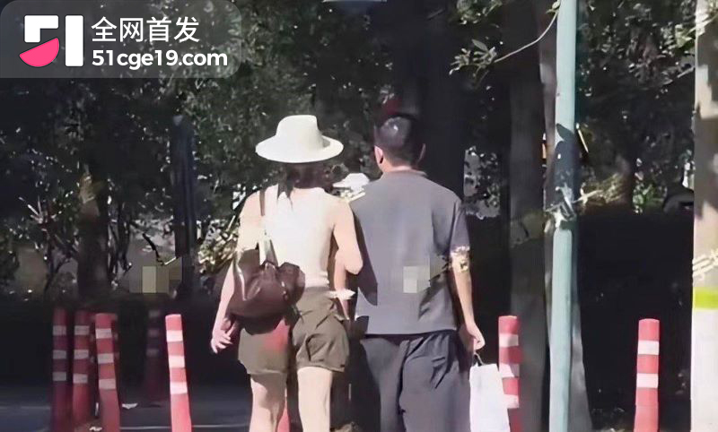 女明星李梦公开承认有娃孩子爹是邬浪 8