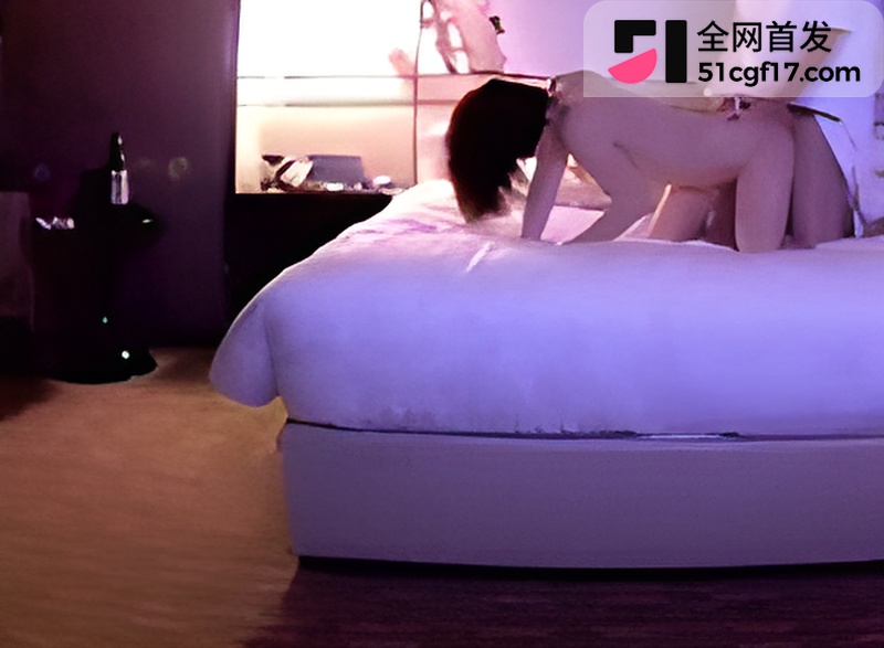 约炮大神夯先生1