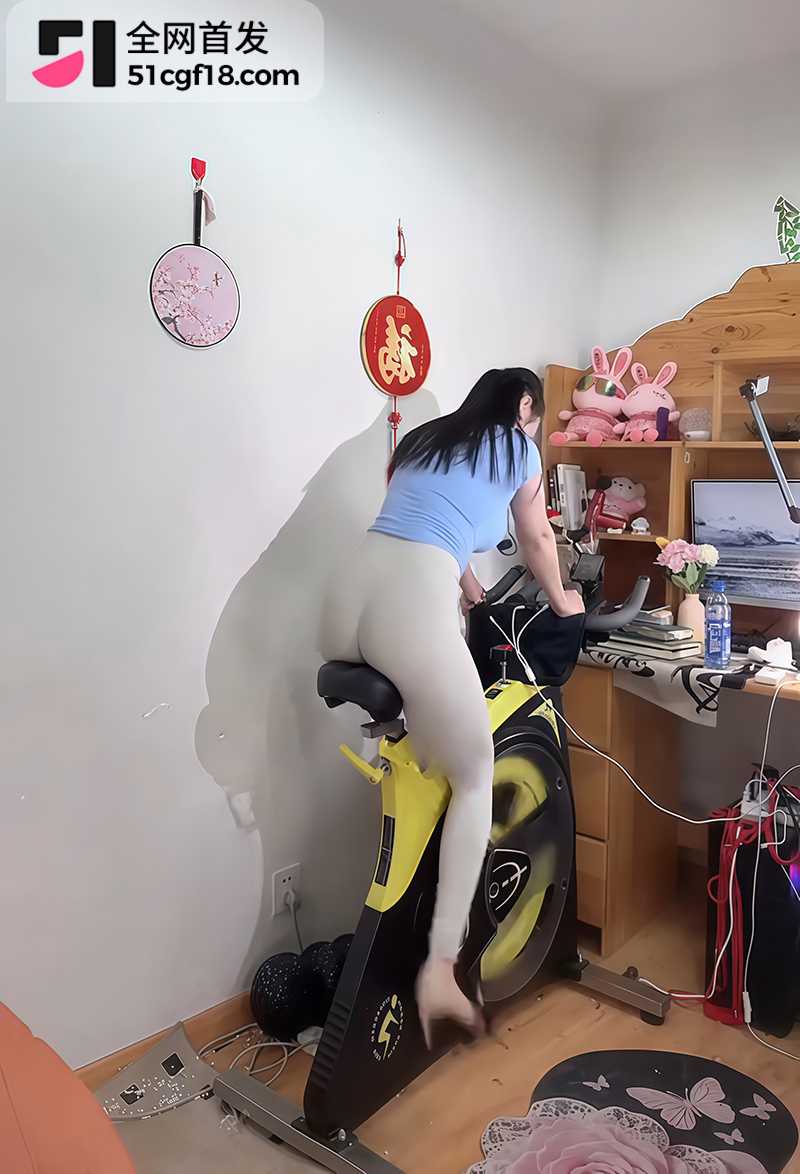 抖音茄姐小月儿老师付费定制肥臀健身熟女单车自慰7拷贝