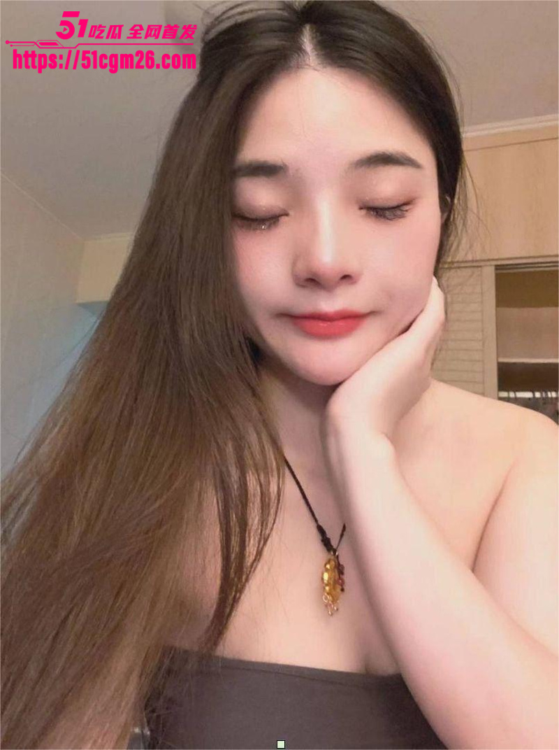 校花女神遭金主调教私拍 2
