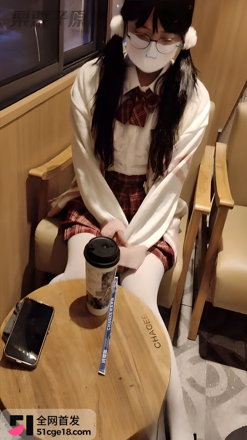 双马尾萝莉 栗栗子 JK制服塞跳蛋上街 2