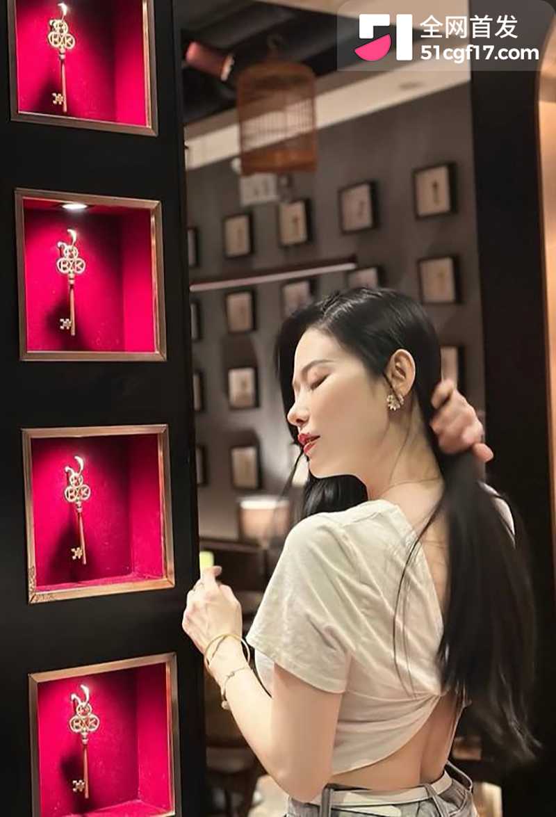 极品高颜值蜜桃臀演员李凯诗不雅视频流出8拷贝 极品高颜值蜜桃臀演员李凯诗不雅视频流出8拷贝