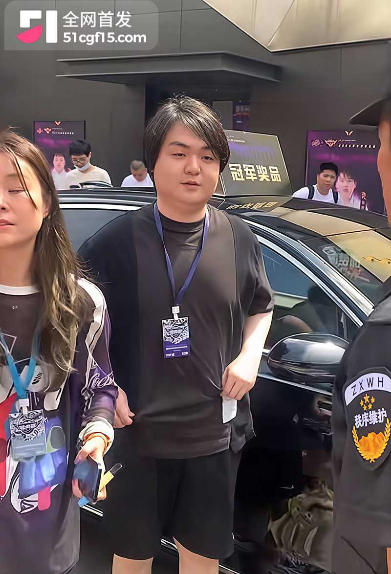 抖音千万网红陈伯连环塌房 6 拷贝