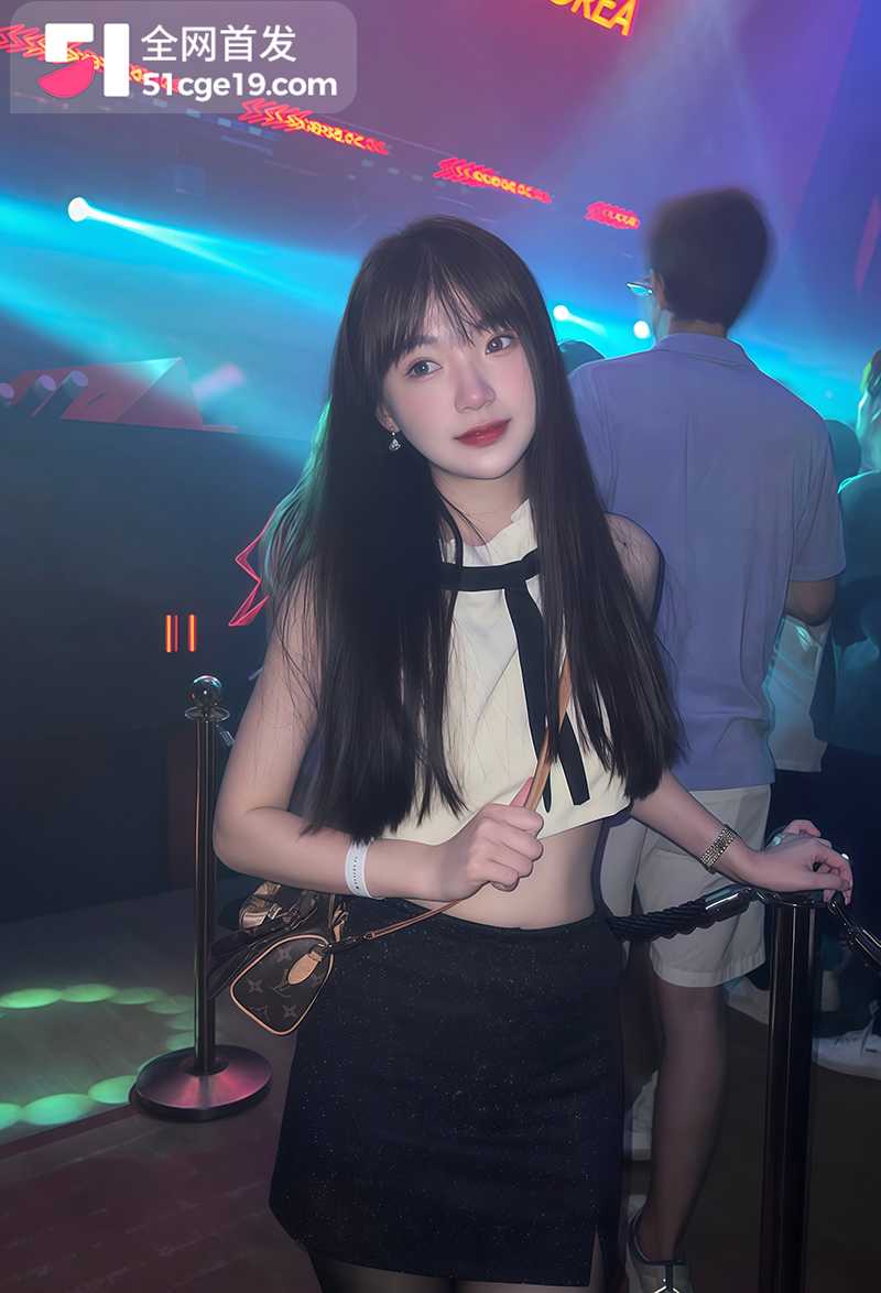 高颜值绝美身材长发巨乳学生刘恩恩性爱视频5拷贝