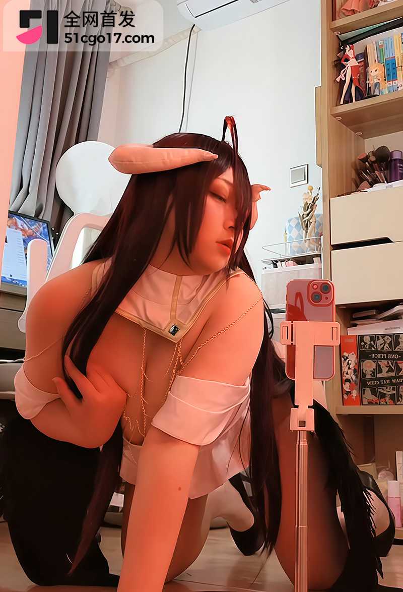 性感巨乳BBW欧翼翼大奶骚鸡Coser拉拉队雅儿贝德炮机高潮喷水10拷贝