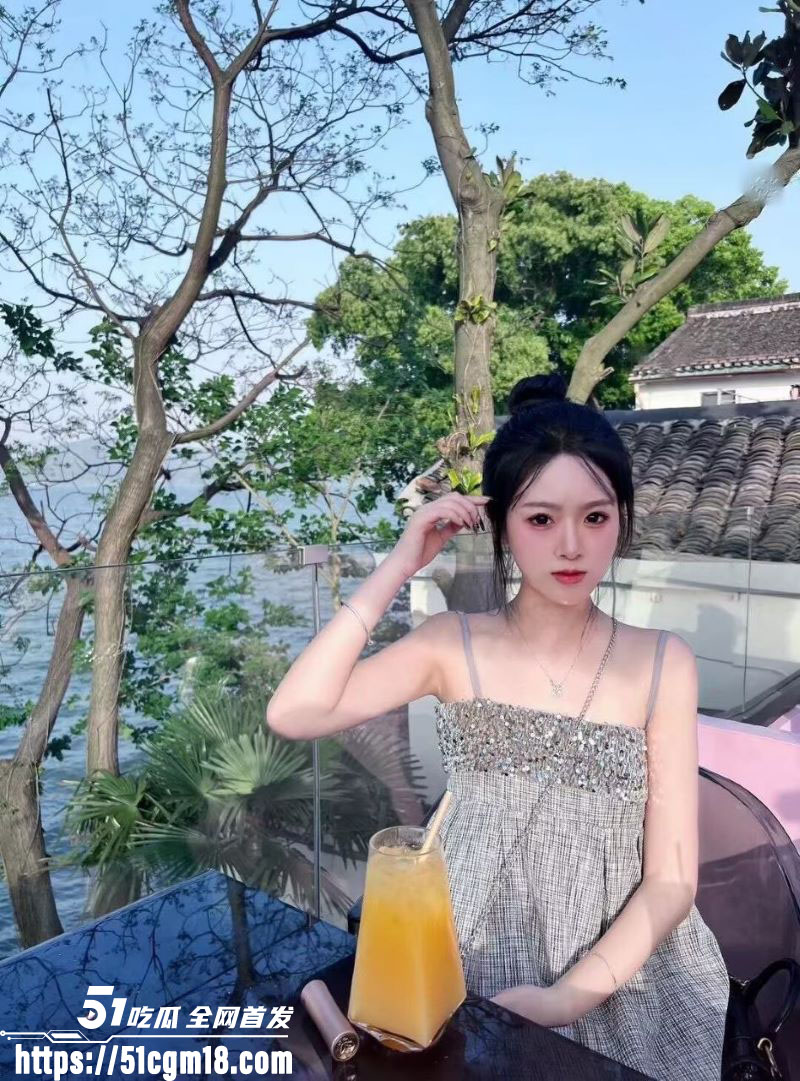 浙江小情侣自拍性爱视频 3