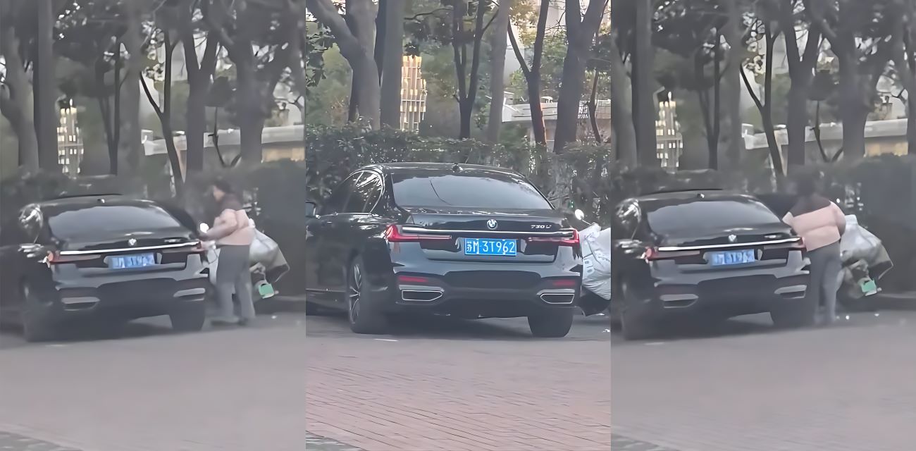 宝马车内偷情男女车震狂欢！完事女主提裤子骑电动车潇洒走人 毫不犹豫扬长而去！