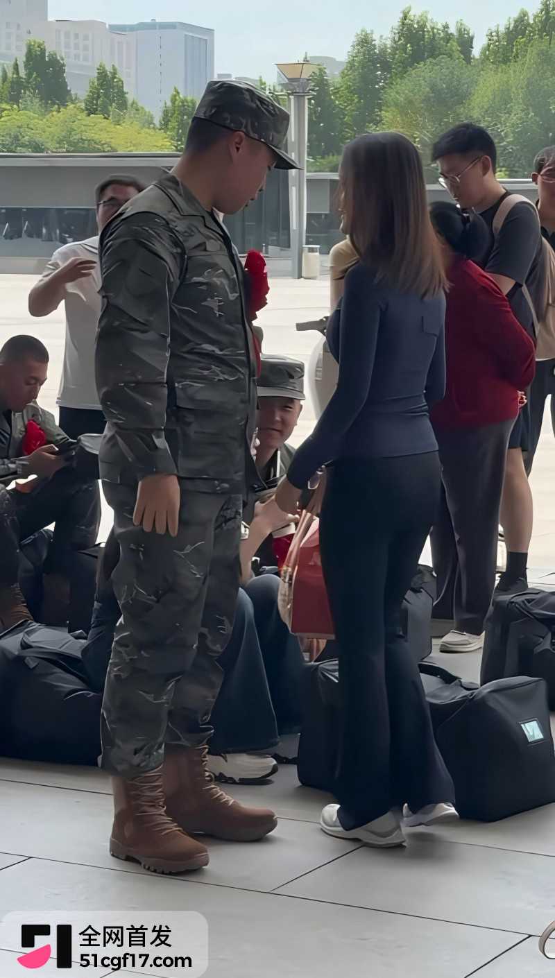抖音博主 xin 男友当兵出轨男闺蜜 5