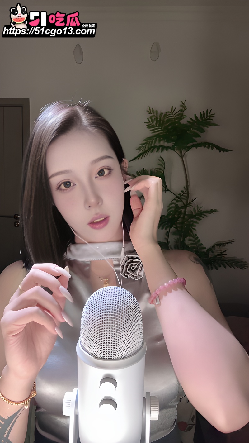 ASMR声控博主陈肩睡不醒 1